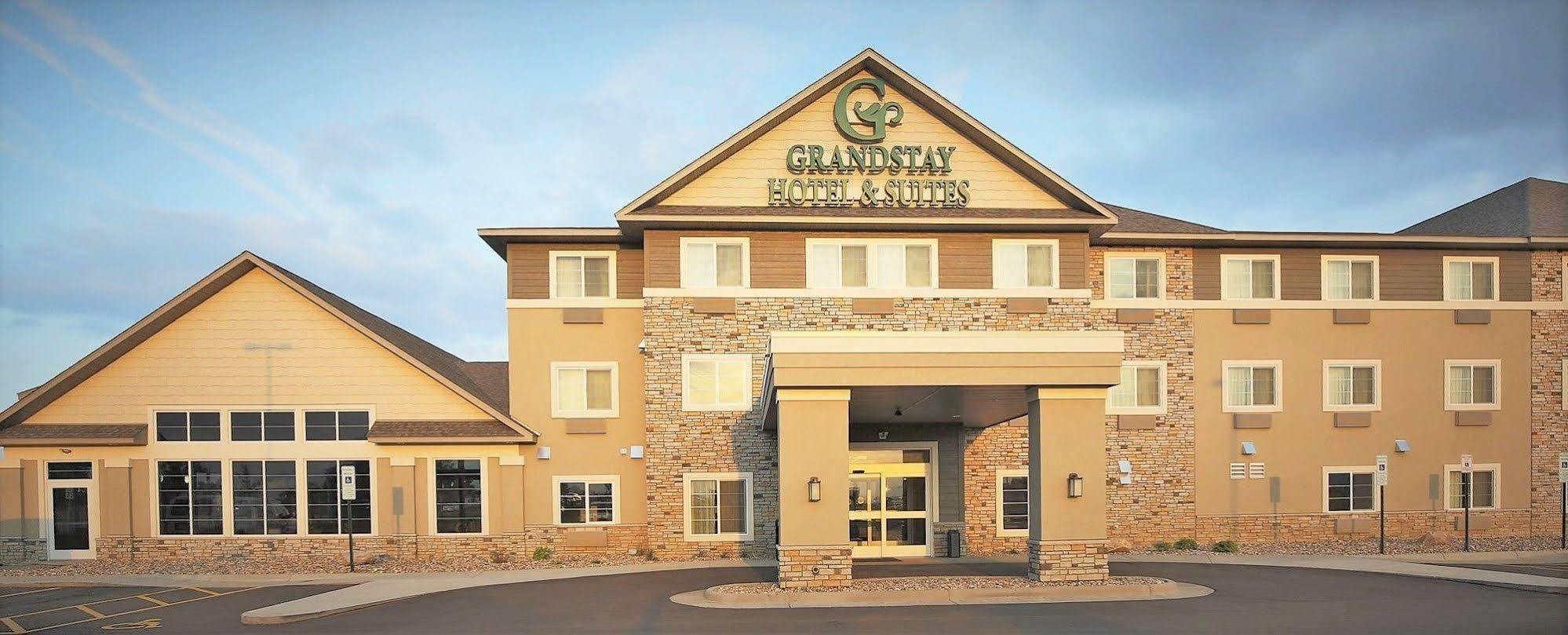 Gateway Park Hotel And Suites - Tea Sioux Falls Exterior photo